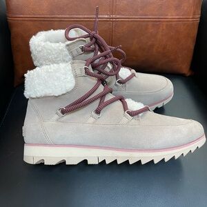 Sorel - Women’s size 10 - Grey/Burgundy